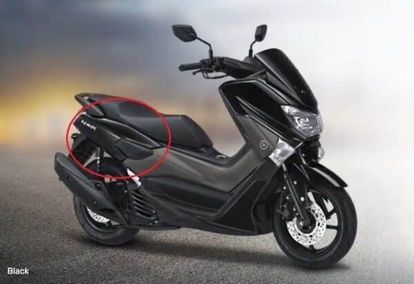 YAMAHA NMAX 2015-2020 - COVER SIDE 2 - 2DPF172100P0 RIGHT SIDE BLACK 2DPF172100