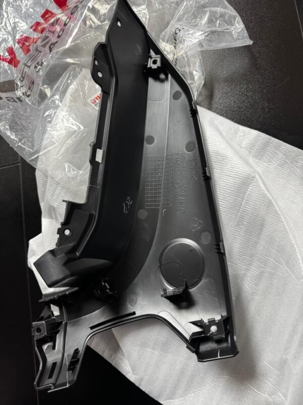 OEM GENUINE YAMAHA GPD125A NMAX LEFT SIDE COWL MIDDLE PANEL B6HF835U00 - Image 3