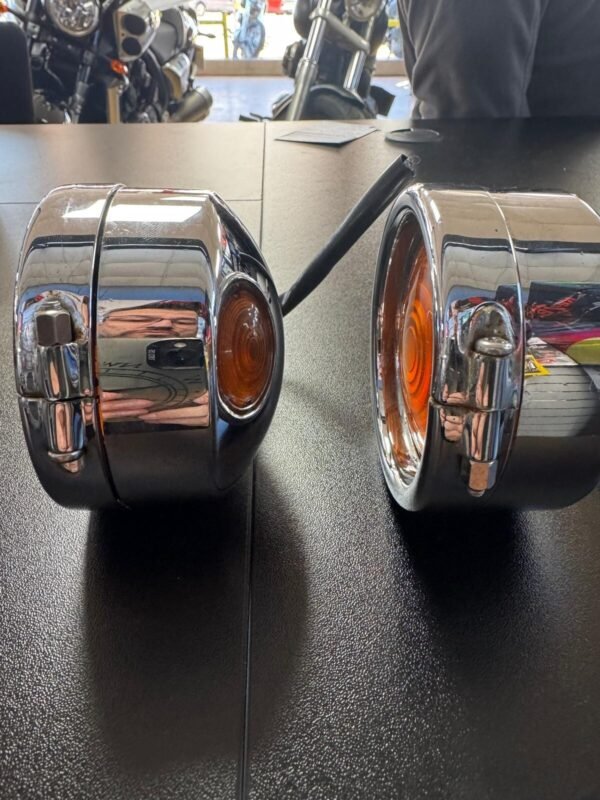 Genuine classic chrome Harley-Davidson turn signals - Image 12