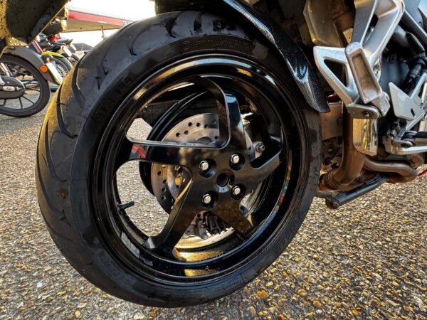 Honda VFR800 - Image 13