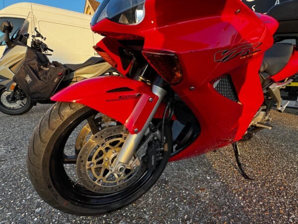 Honda VFR800 - Image 22