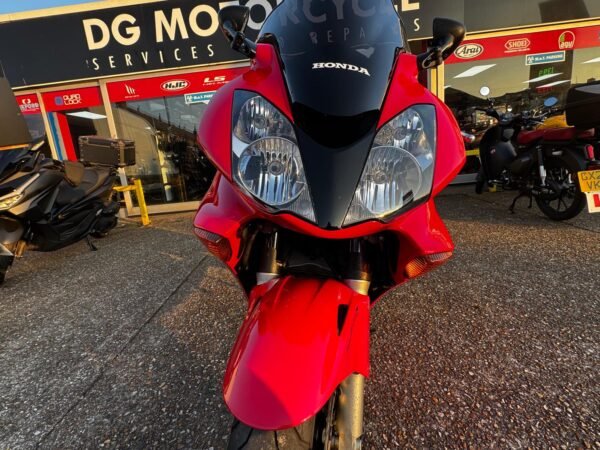 Honda VFR800 - Image 23