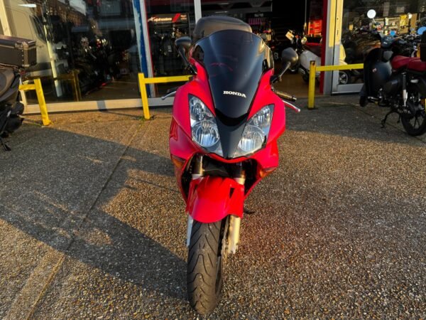 Honda VFR800 - Image 5