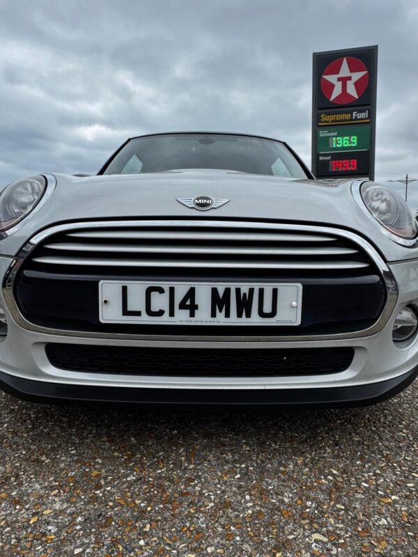 MINI COOPER HATCH 2014 1.5 PETROL - Image 57
