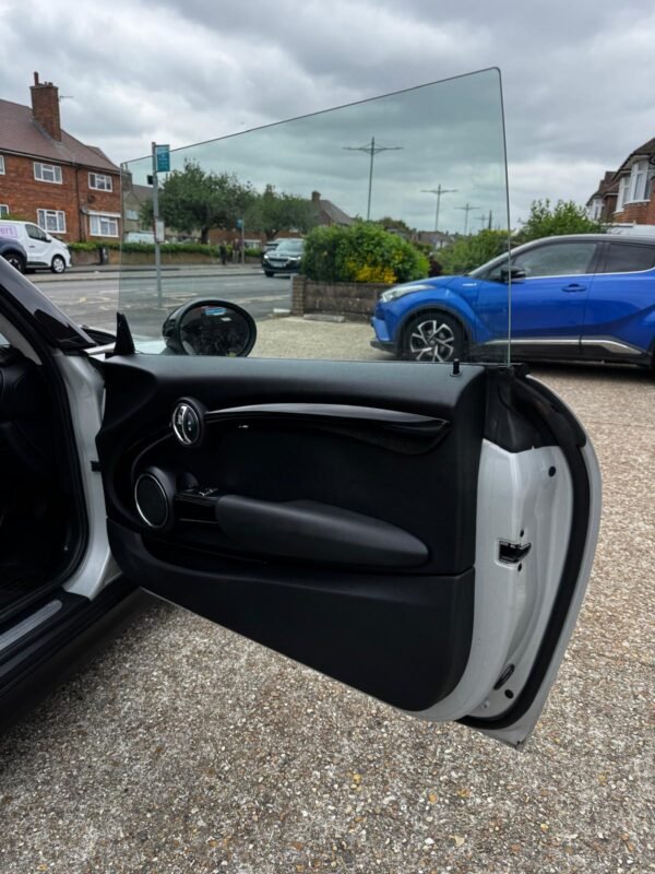 MINI COOPER HATCH 2014 1.5 PETROL - Image 27
