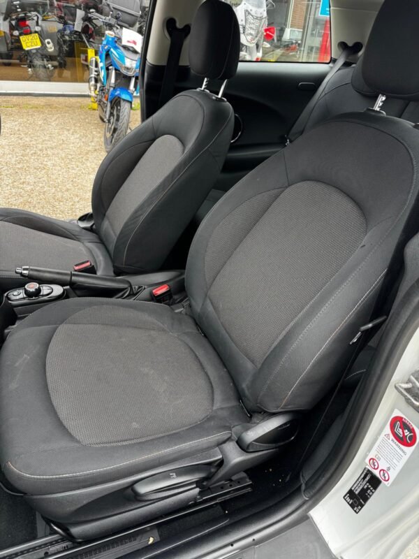 MINI COOPER HATCH 2014 1.5 PETROL - Image 22
