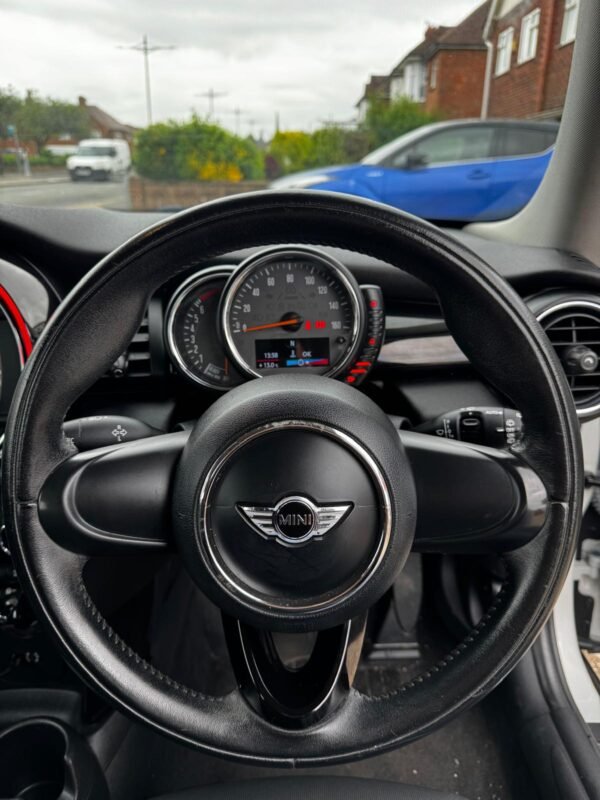 MINI COOPER HATCH 2014 1.5 PETROL - Image 20