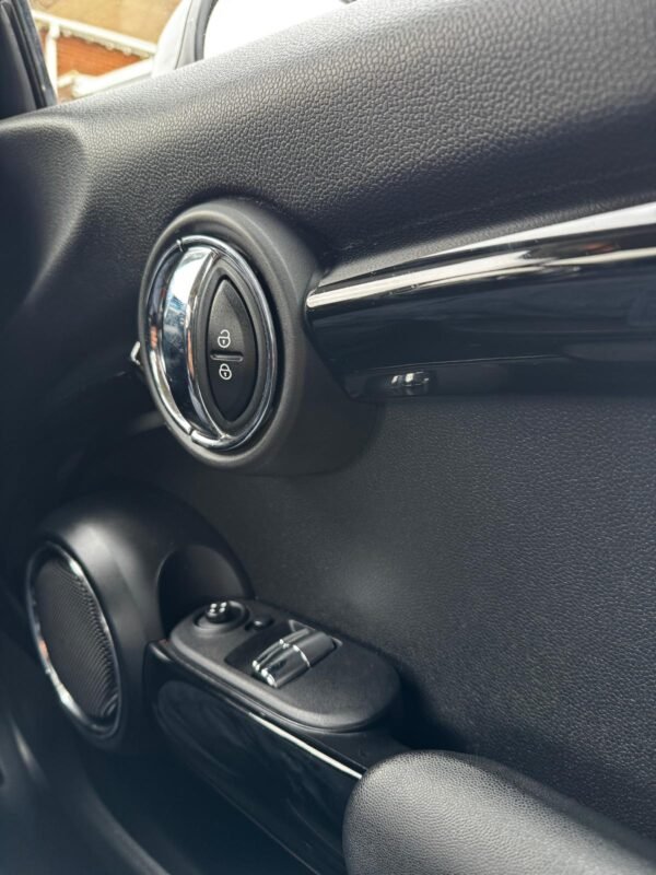 MINI COOPER HATCH 2014 1.5 PETROL - Image 10