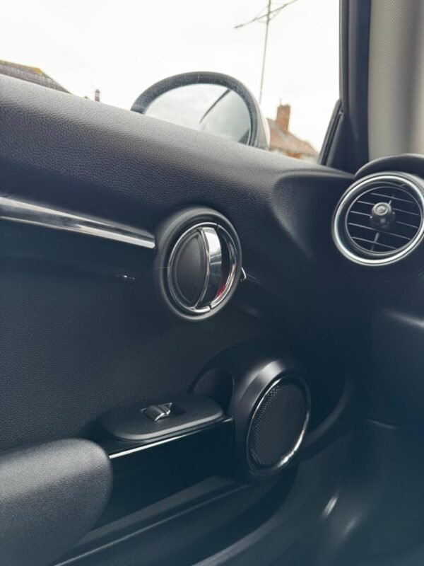 MINI COOPER HATCH 2014 1.5 PETROL - Image 9