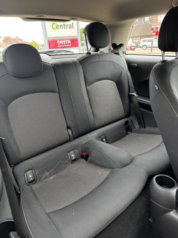 MINI COOPER HATCH 2014 1.5 PETROL - Image 8