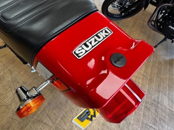 Suzuki GP100 - Image 30