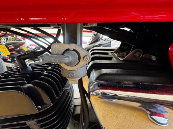 Suzuki GP100 - Image 34