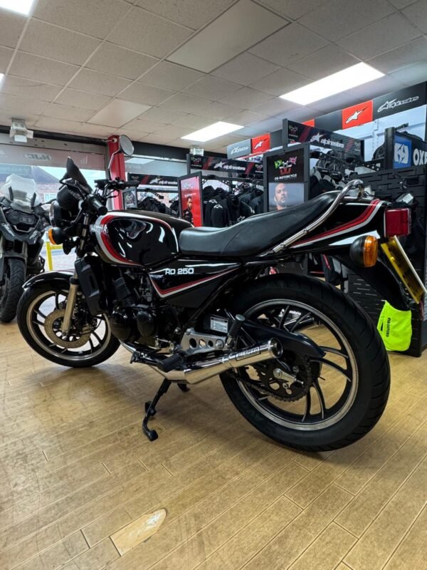 Yamaha RD 250 1987 SOLD - Image 2