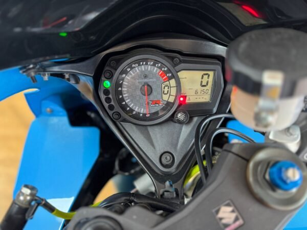 Suzuki GSX-R 1000cc K7 SOLD - Image 19