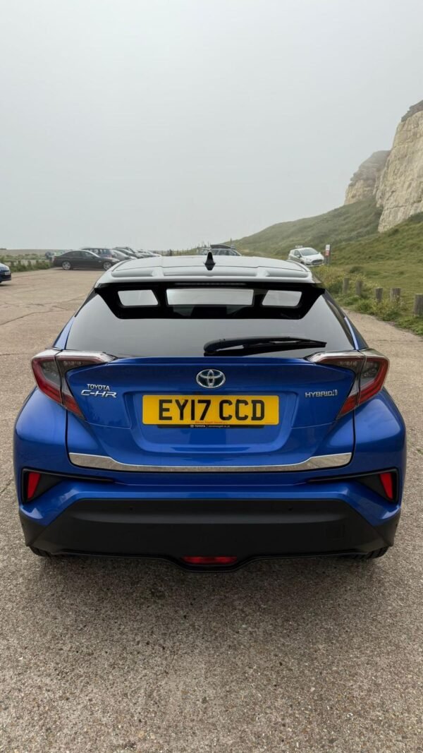 Toyota C-HR 1.8 VVT-h Dynamic CVT Euro 6 (s/s) 5dr - Image 29