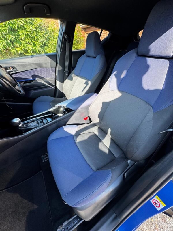 Toyota C-HR 1.8 VVT-h Dynamic CVT Euro 6 (s/s) 5dr - Image 11