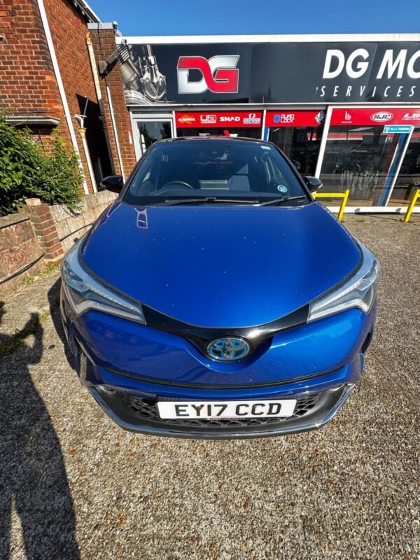 Toyota C-HR 1.8 VVT-h Dynamic CVT Euro 6 (s/s) 5dr - Image 10