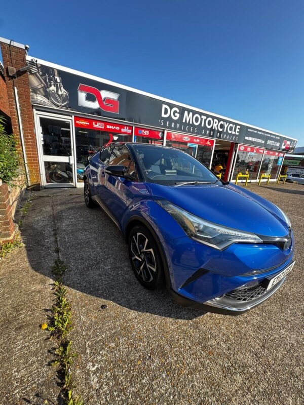 Toyota C-HR 1.8 VVT-h Dynamic CVT Euro 6 (s/s) 5dr - Image 8